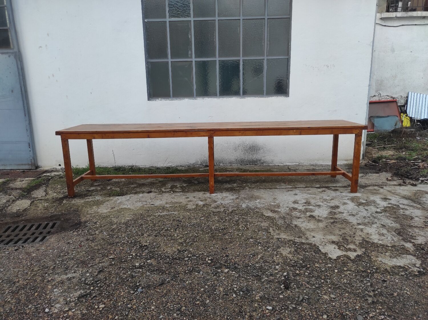 Old country farmhouse table of 3m50 for 12 people with rustic fir spacers