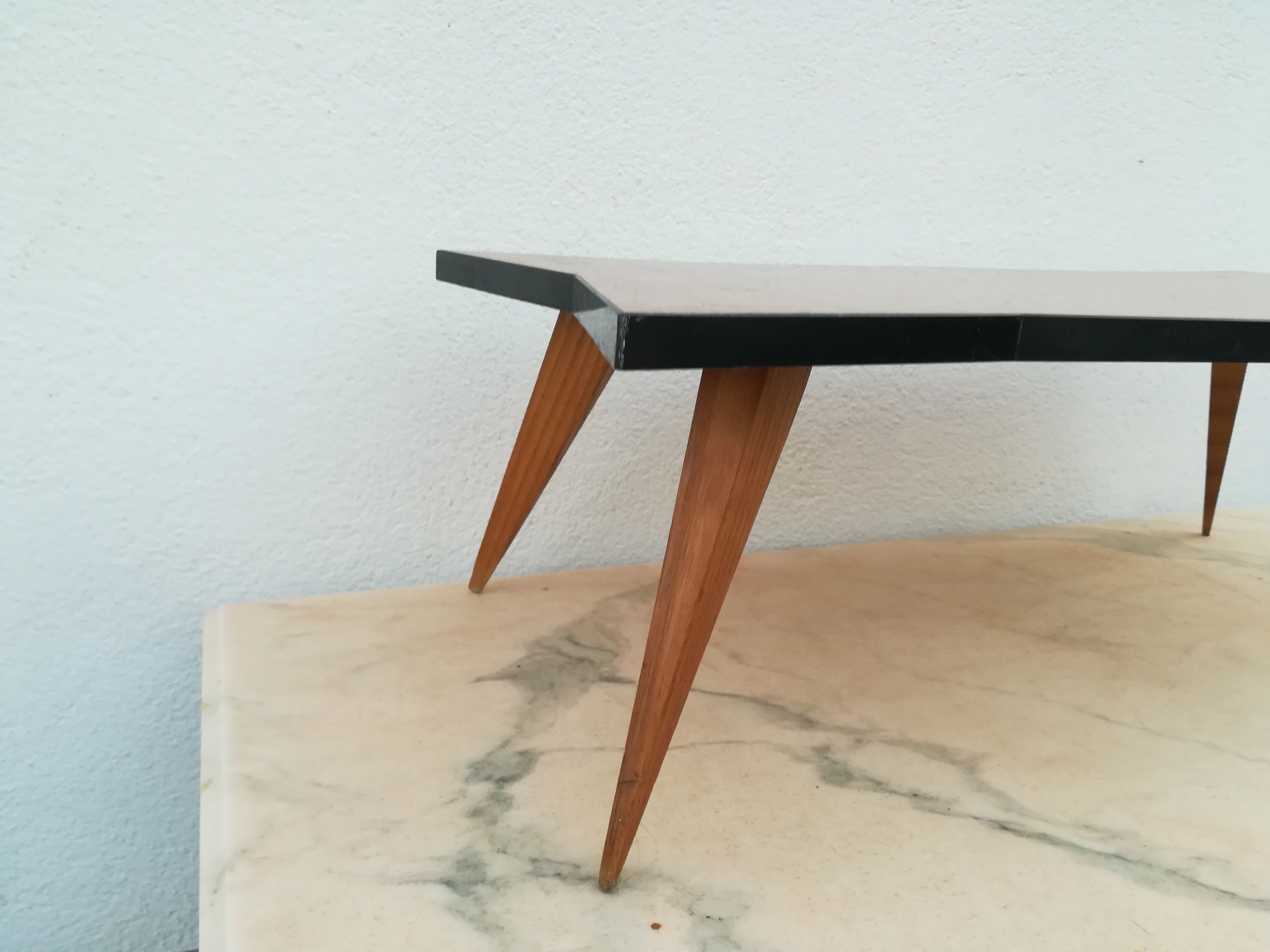 Meal platter in formica