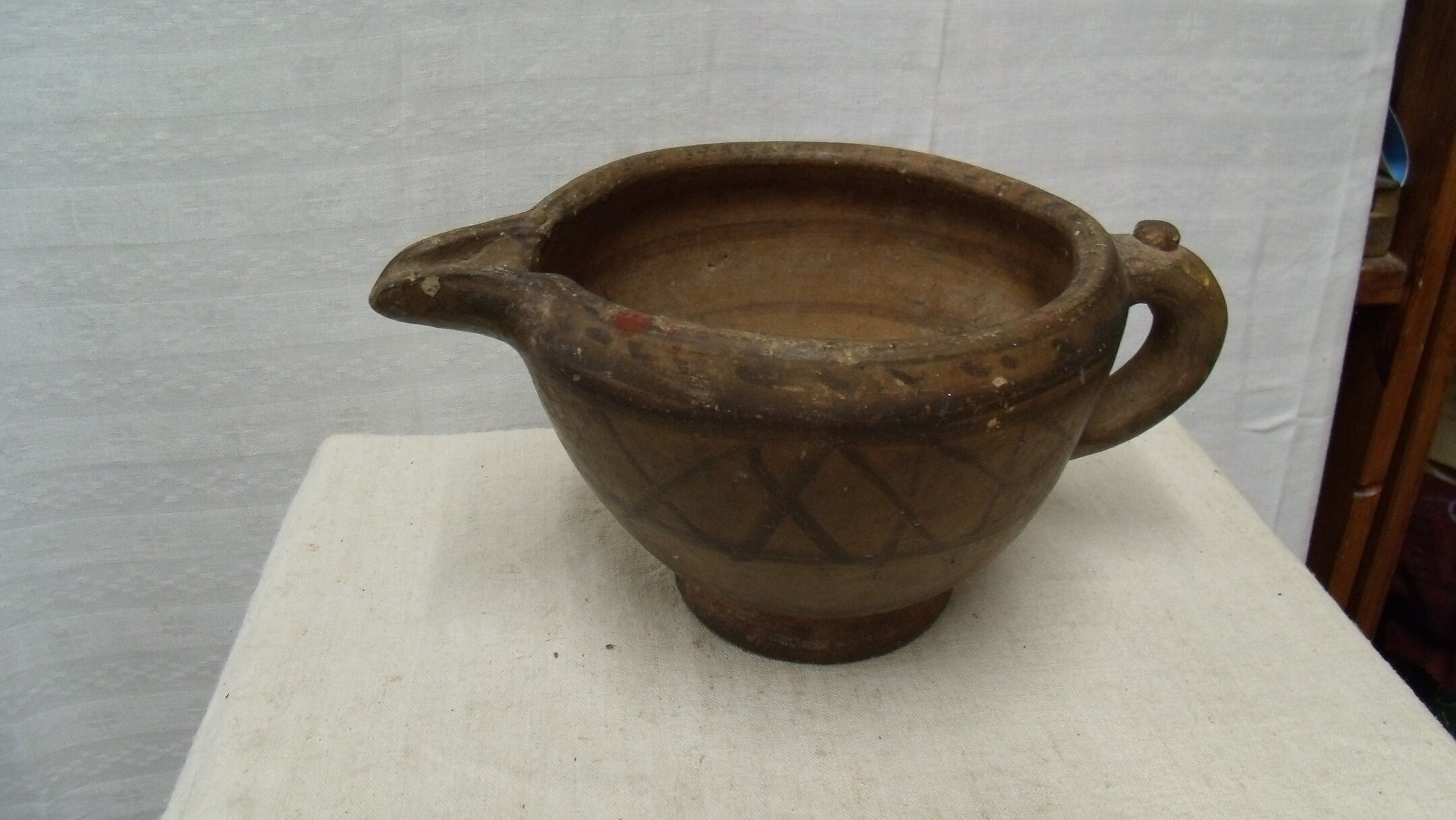 Kabyle Berber pottery old broc to Cove