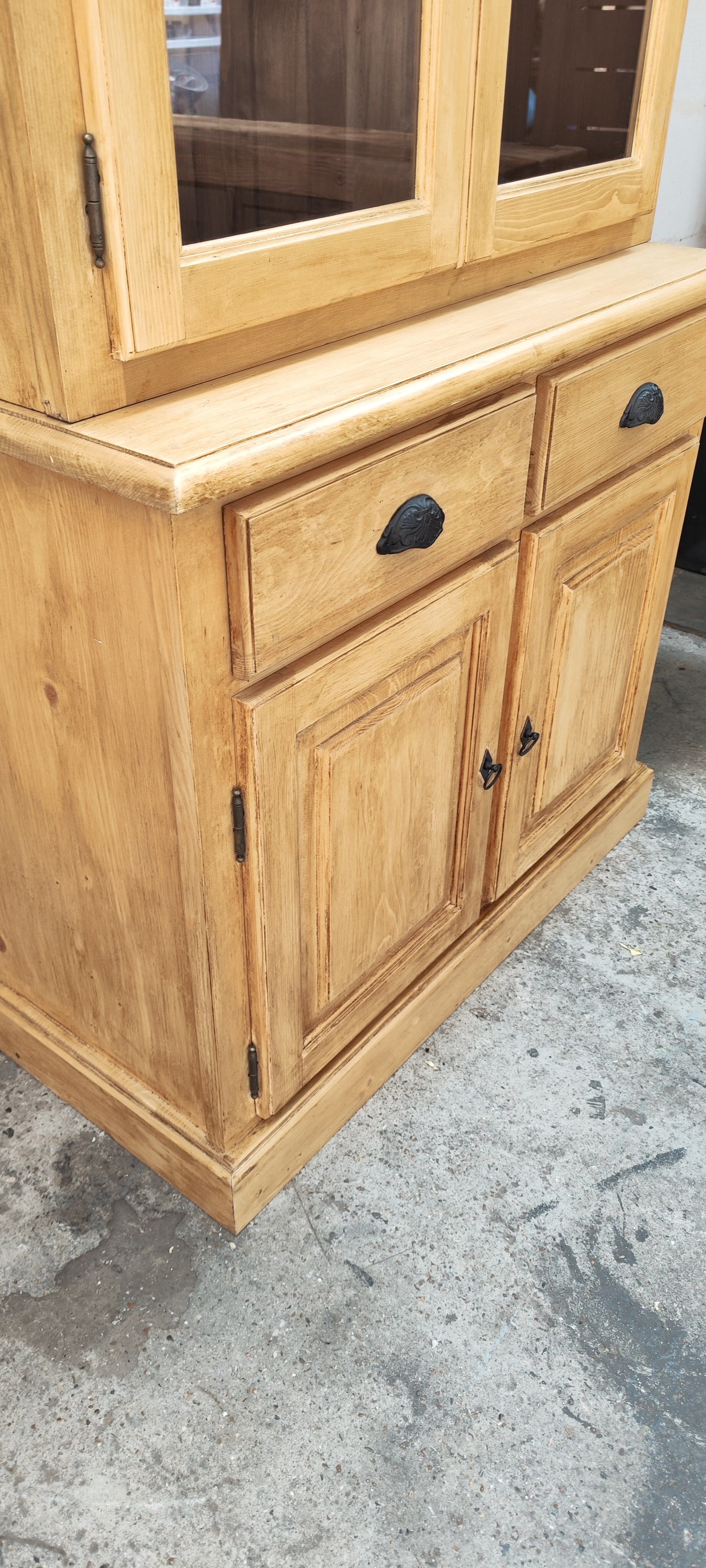 Furniture dresser two waxed pine bodies