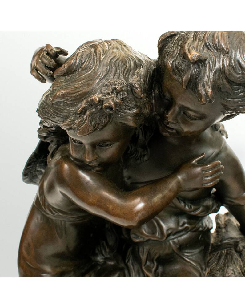 Bronze statue of two children carrying a bouquet of flowers, signed Auguste Moreau (1834-1917)