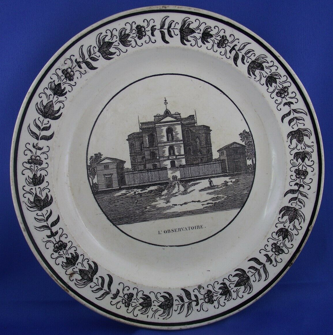 Pair of fine earthenware plates from Monteraux Leboeuf and Thibault early 19th