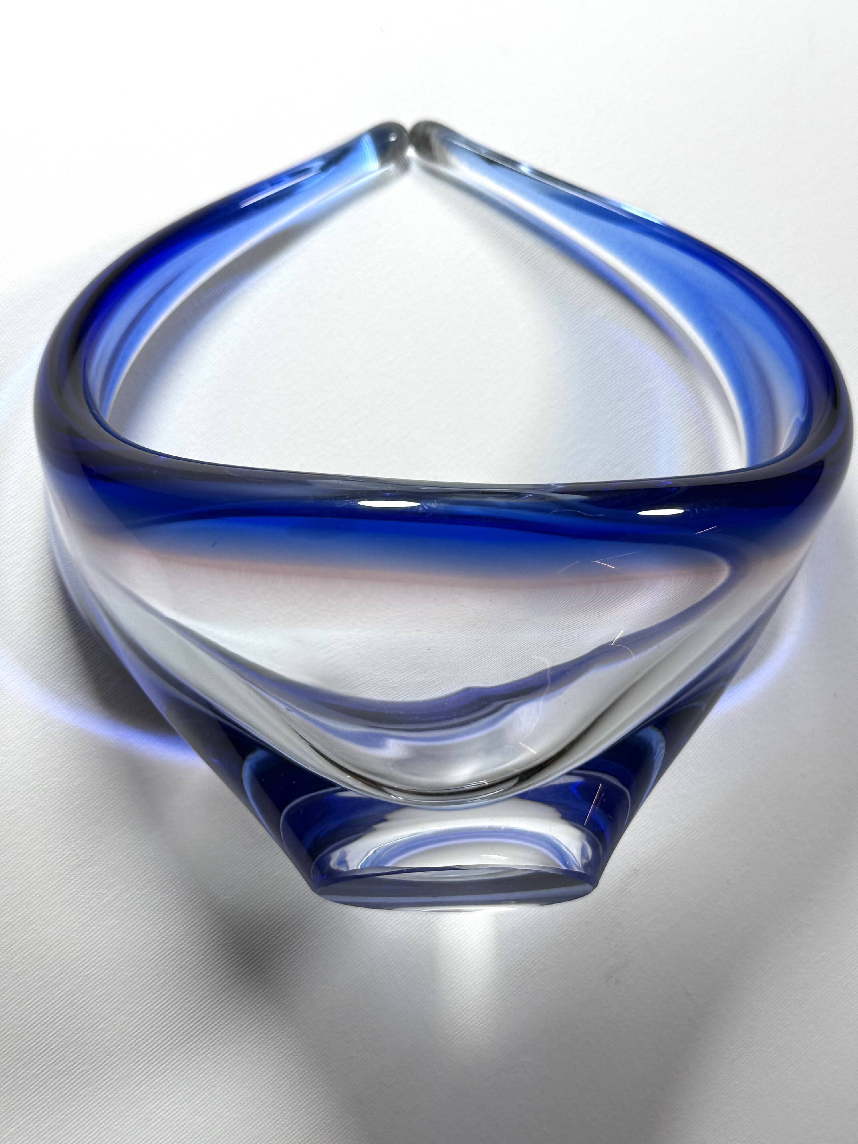 Blown glass bowl coupe Sommerso blue - Murano style 1960