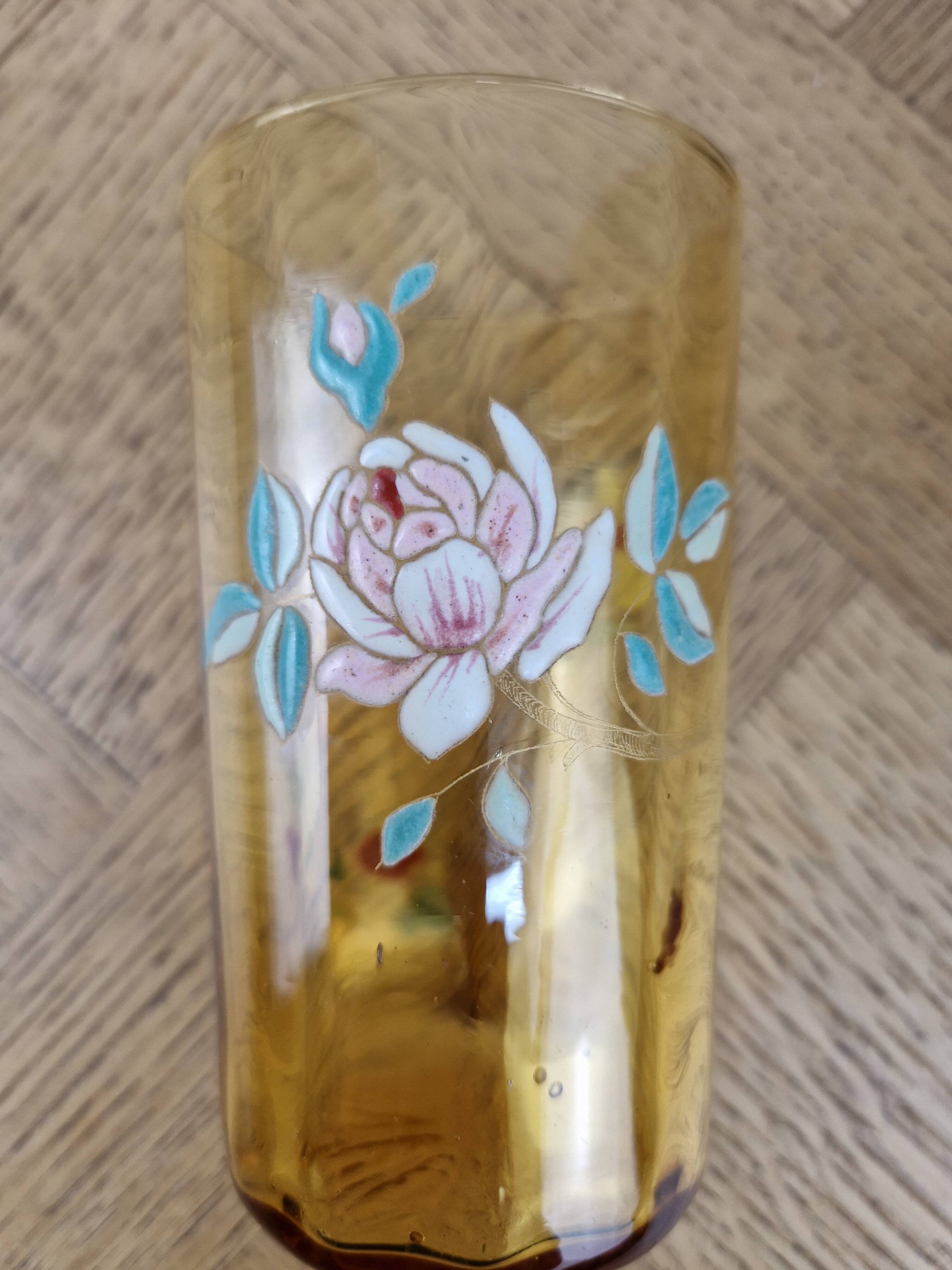 Art Nouveau enamelled glass with floral decoration - tumbler