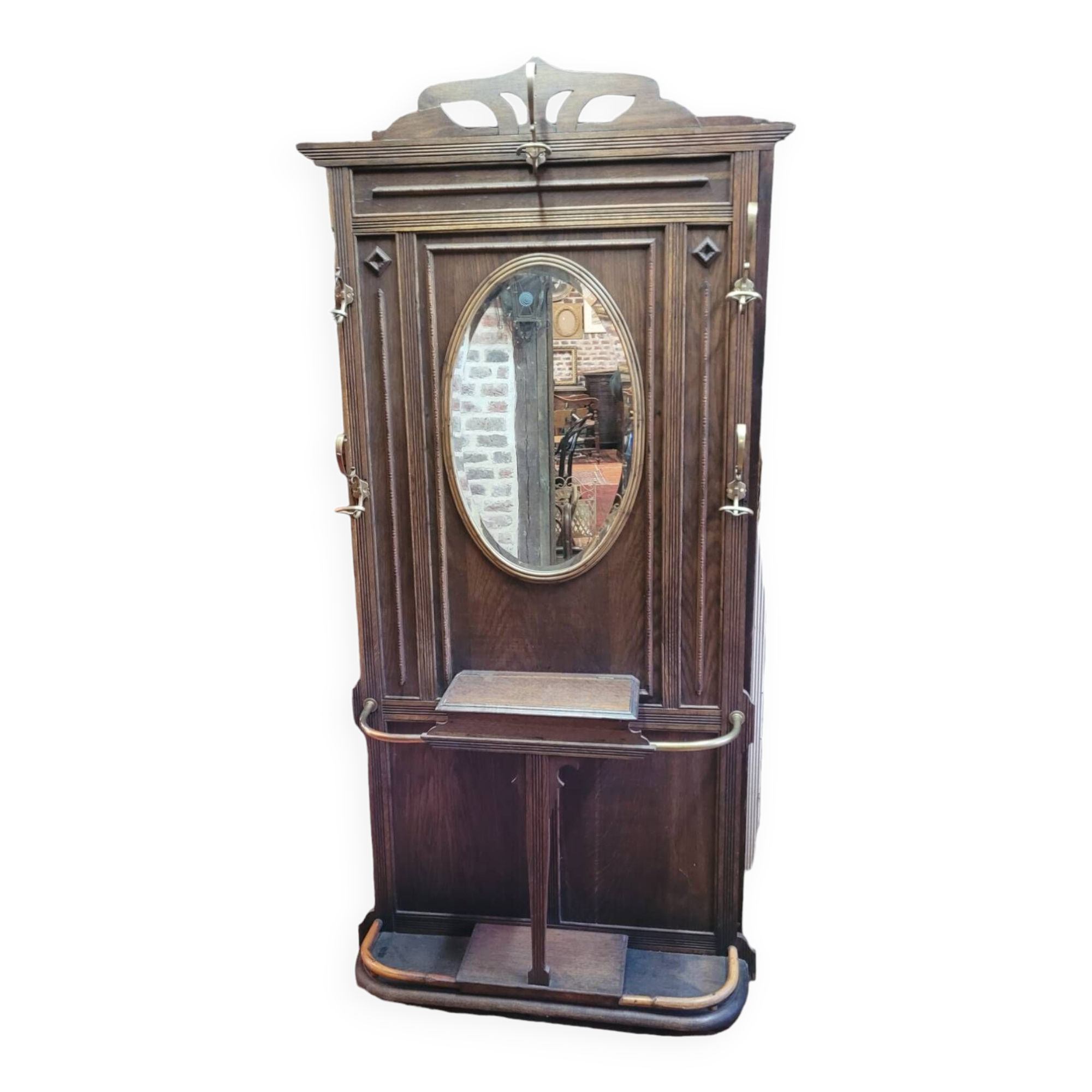 Old cloakroom or coat rack in oak