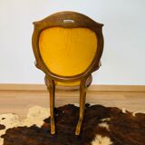 Rocking chair back medallion