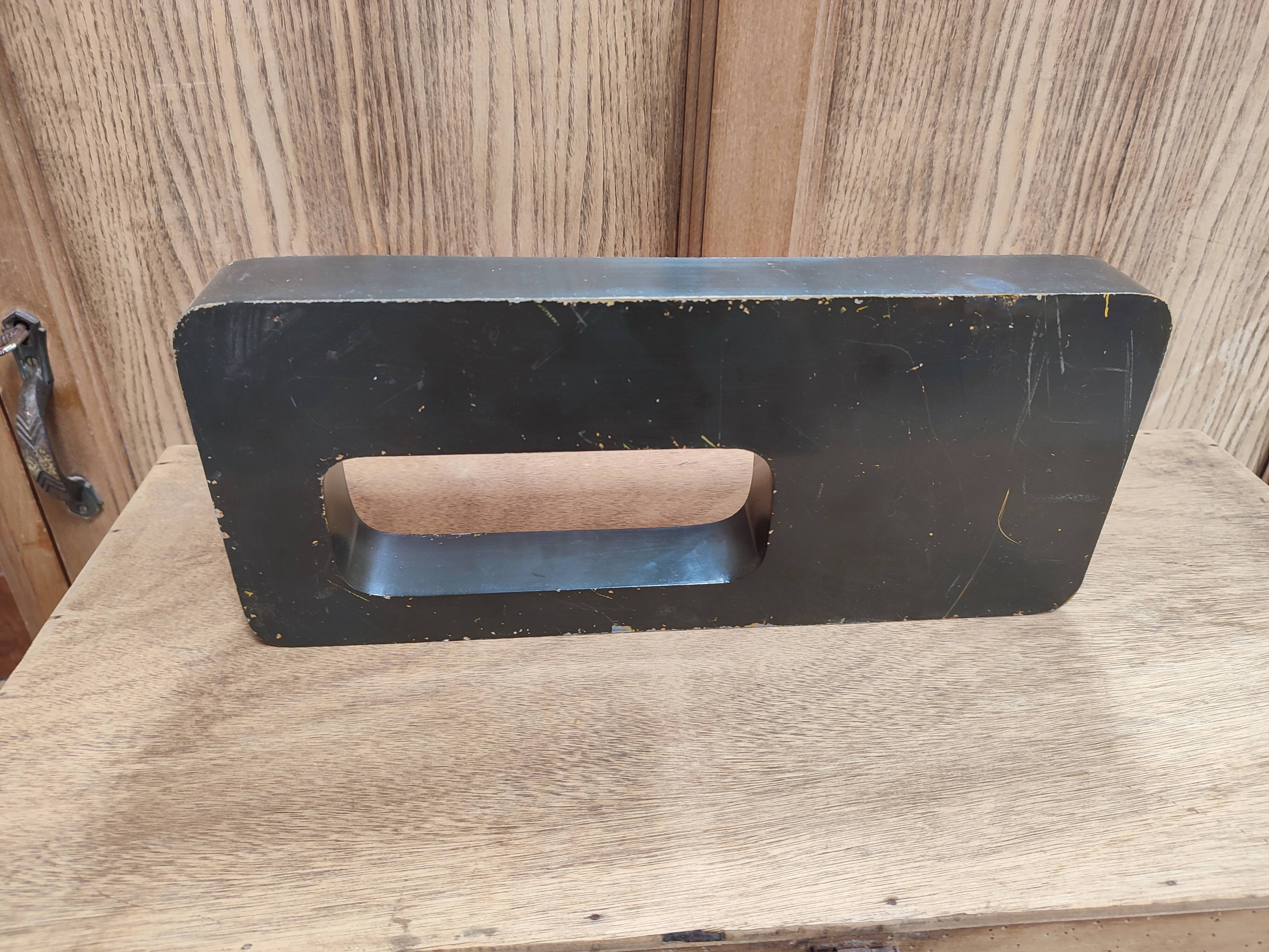 Vintage sign letter O