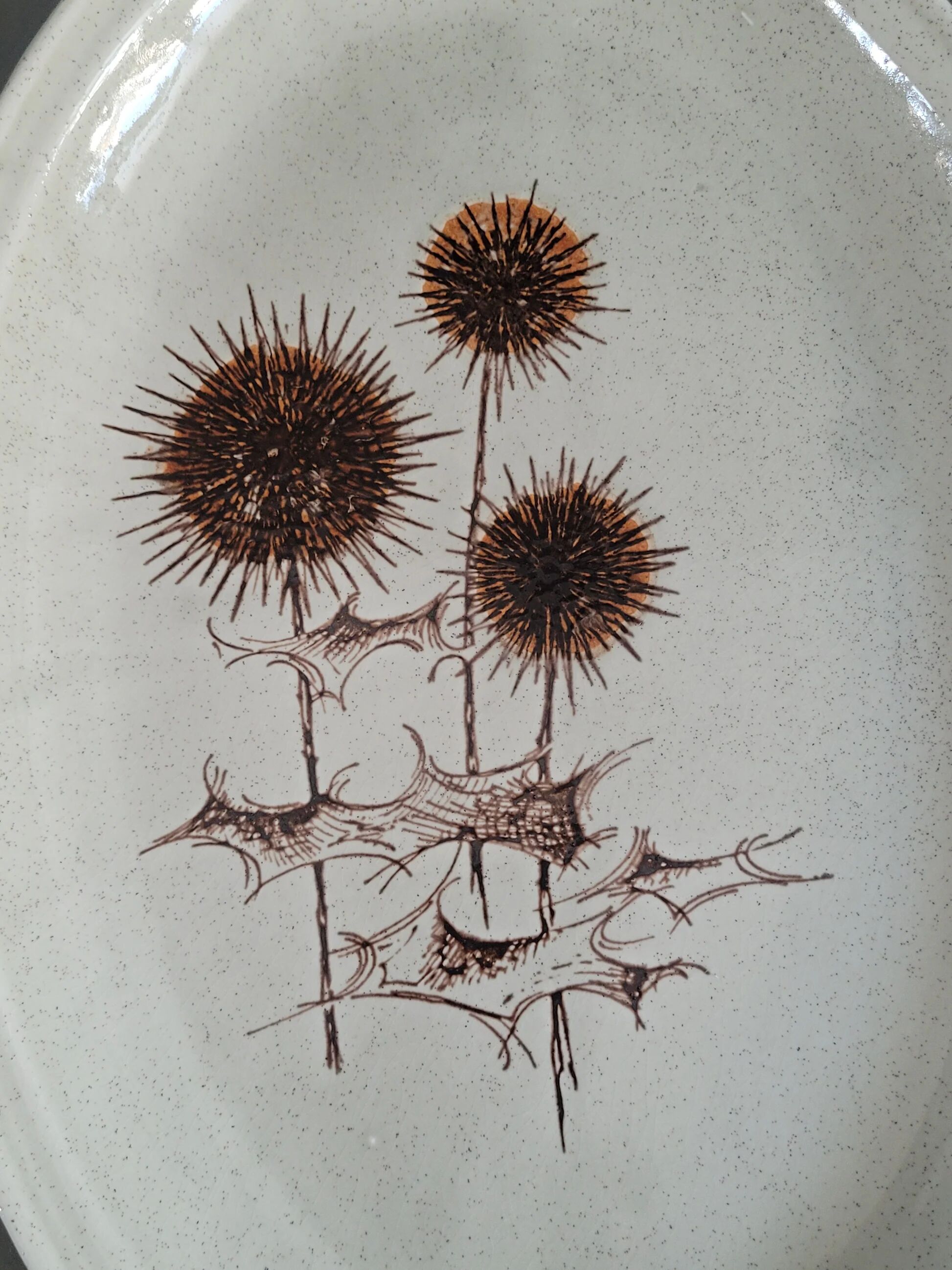 Ceramic serving dish with thistle pattern Sarreguemines