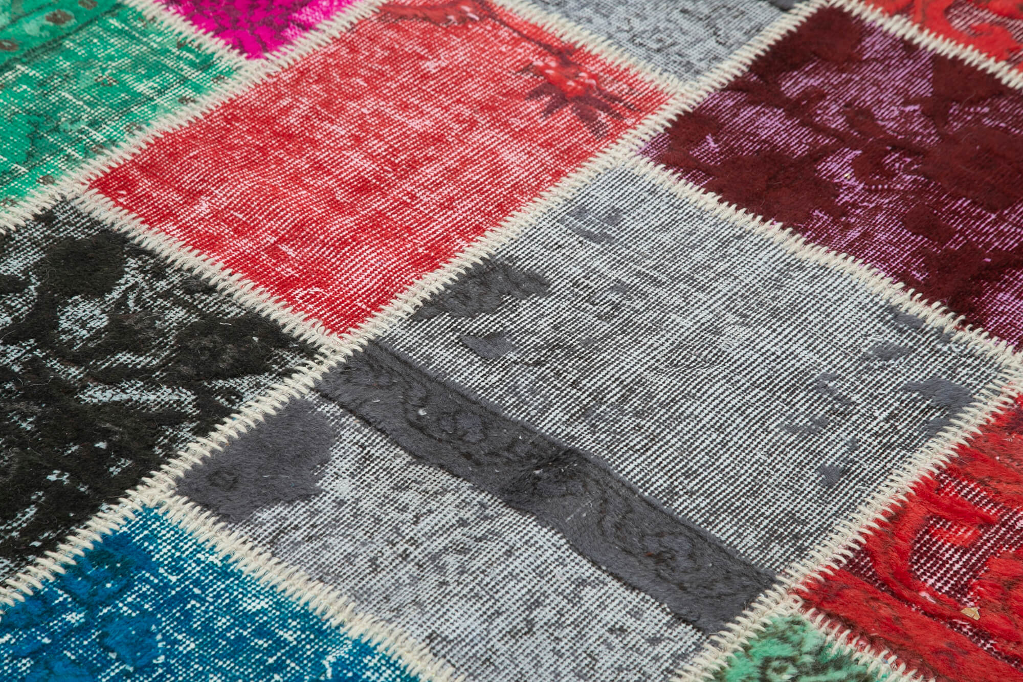 Tapis patchwork multicolore vintage 179 cm x 243 cm fait à la main anatolian vintage
