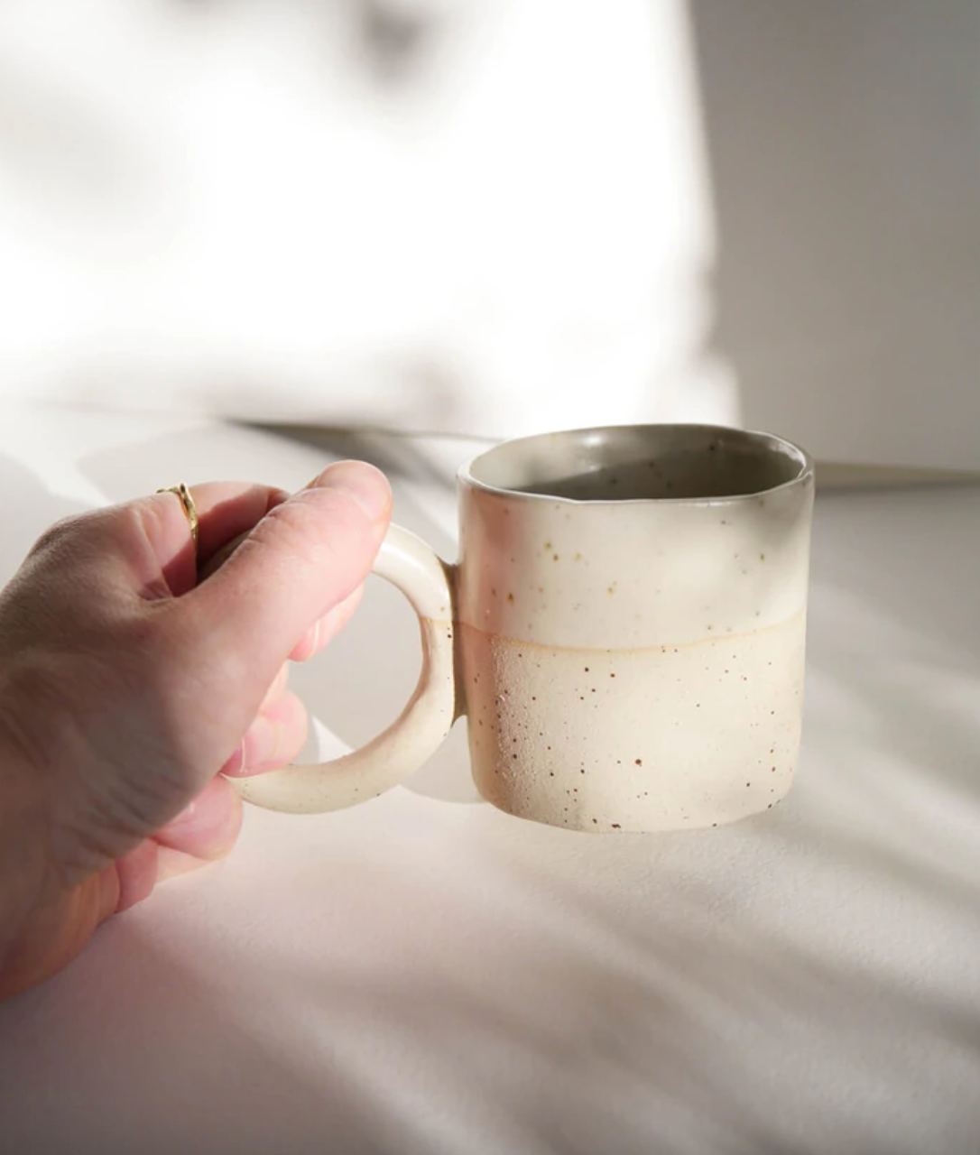 Artisanal ceramic cup in sandstone Léa Baldassari