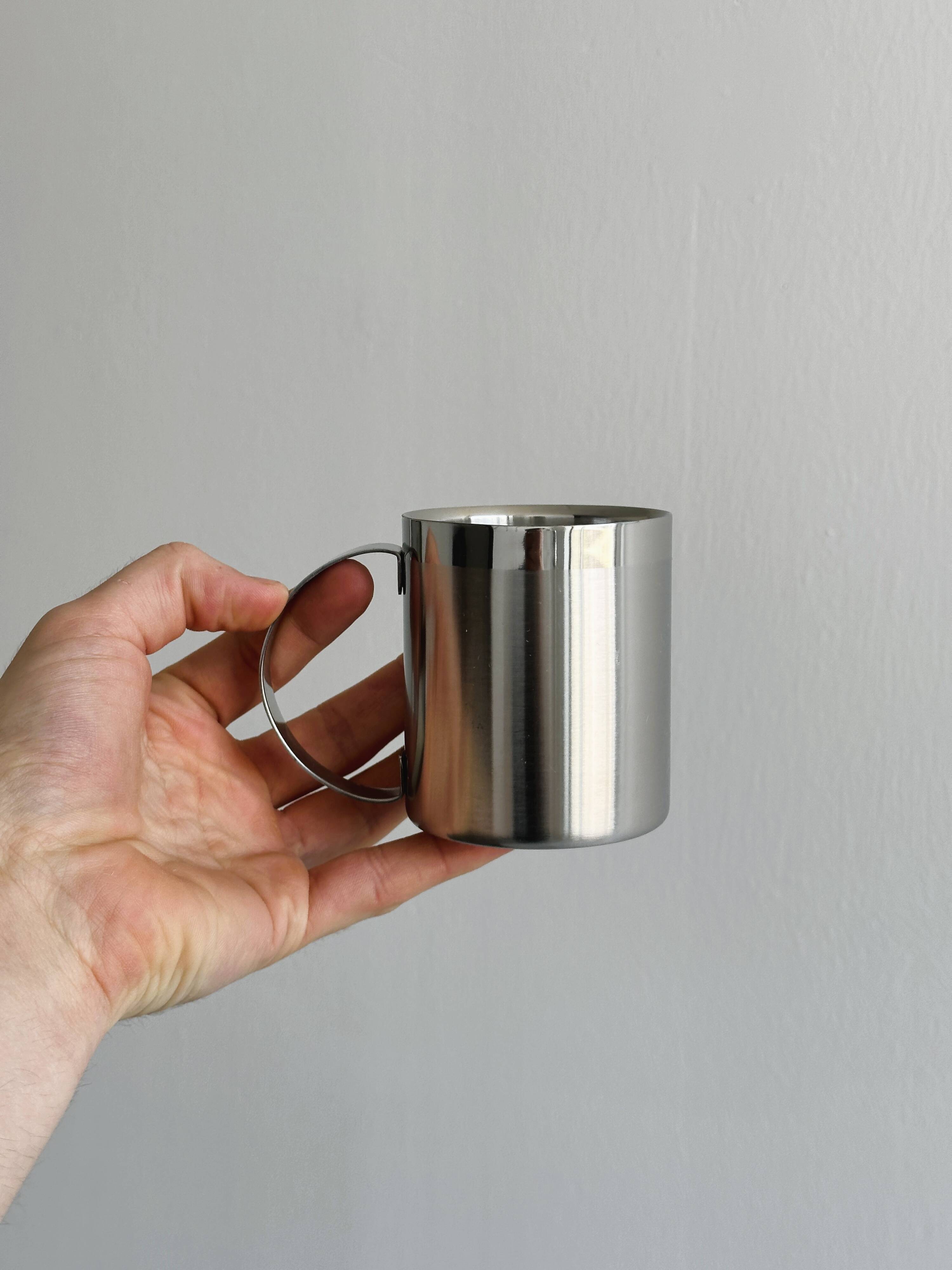 Set of 4 shiny stainless steel mugs