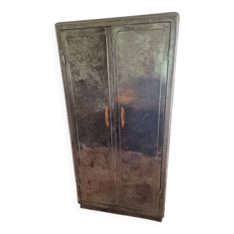 1950s kitchen cupboard