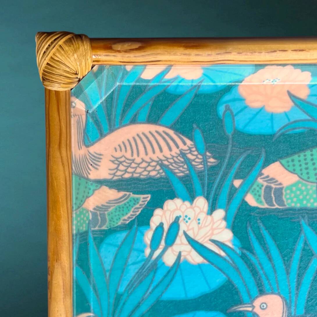 Ancient fibreglass plateau – Bamboo and rattan frame – Bird decor