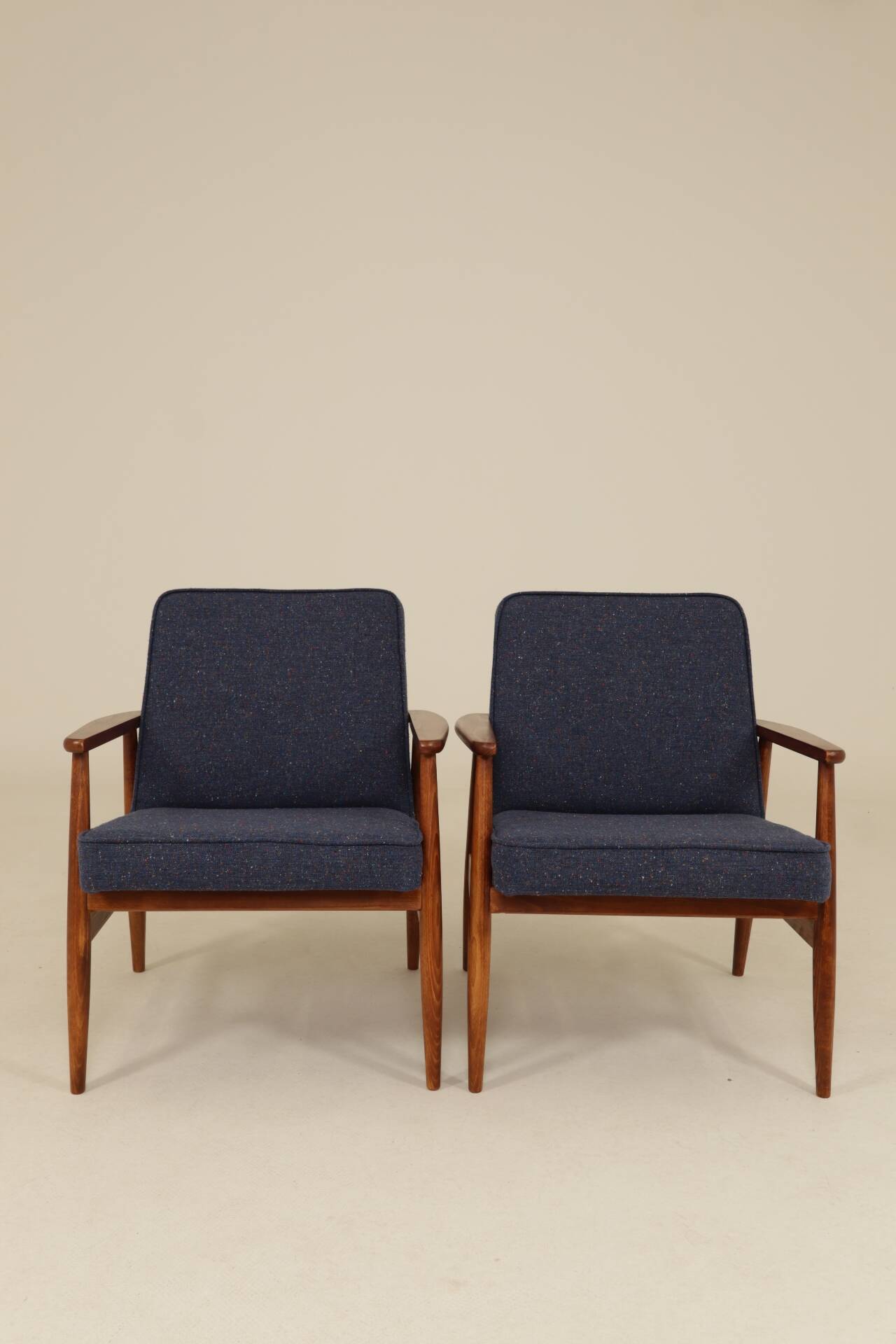 Paire de fauteuils scandinave vintage bleu marine tweed 