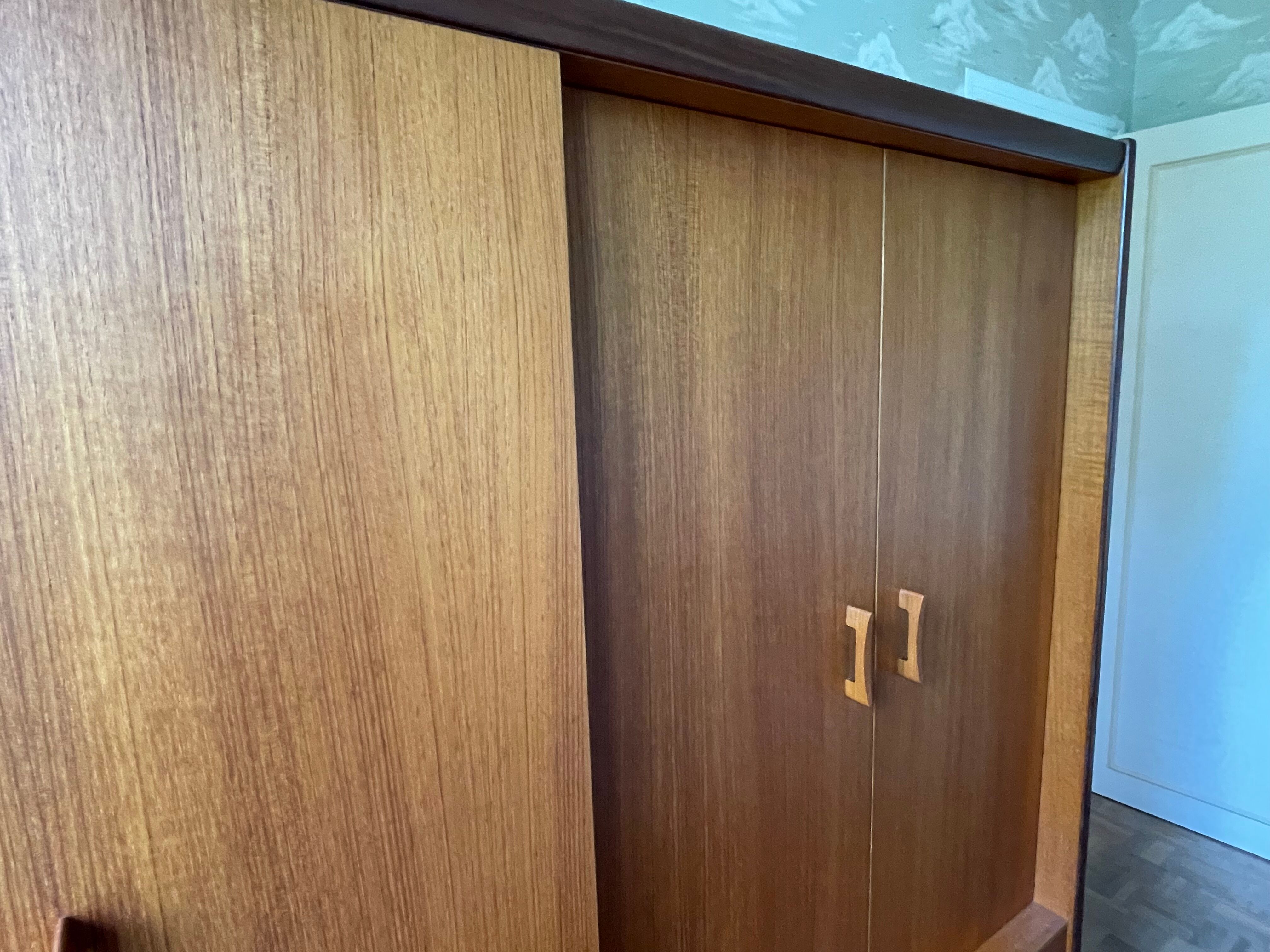 Armoire en teck années 60