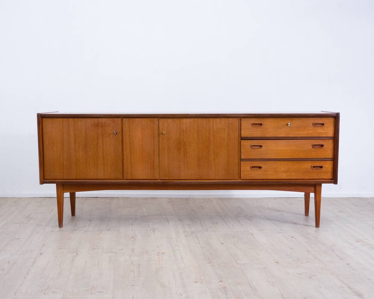Scandinavian design teak sideboard, manufacturer Bartels.