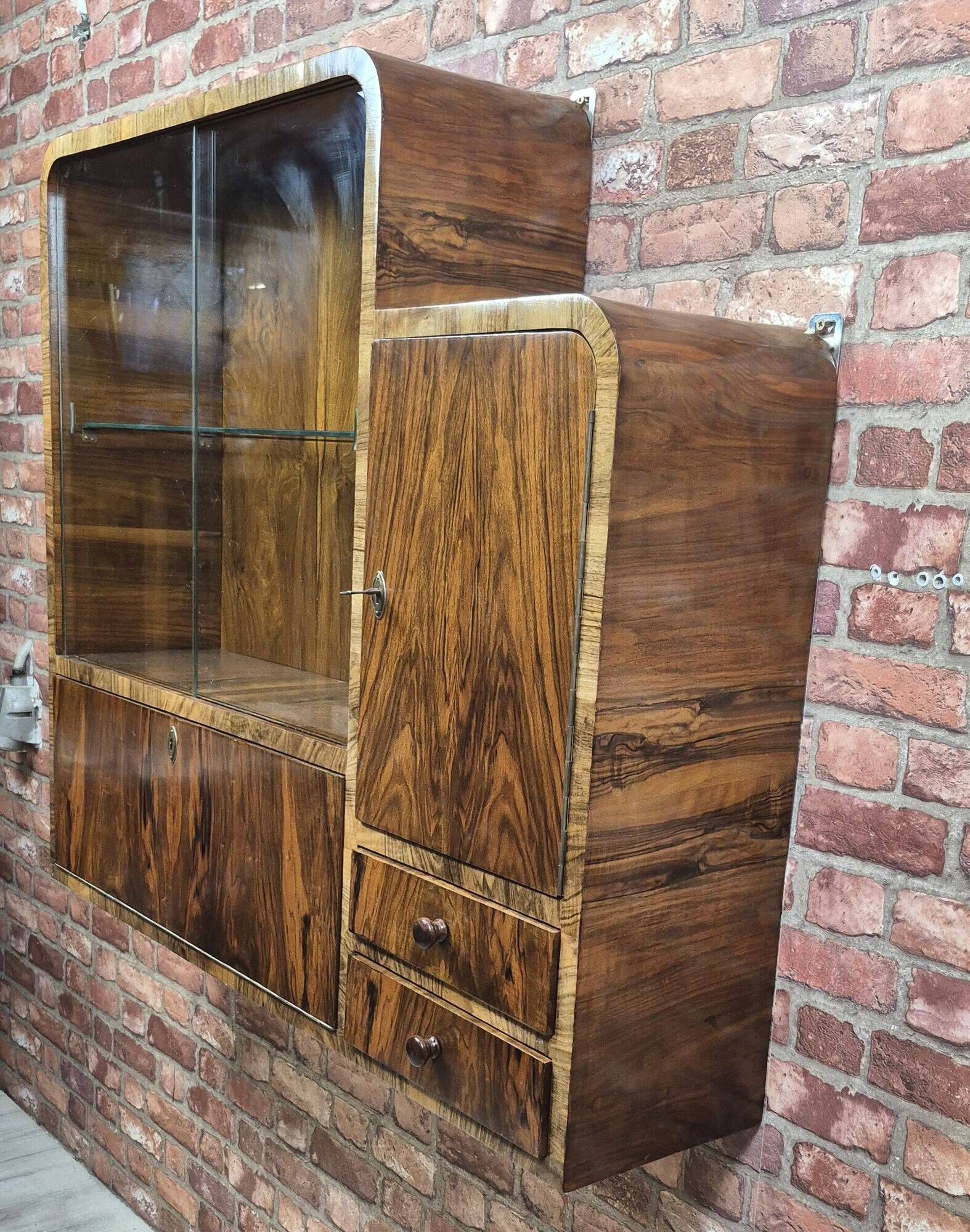 Vitrine Art Déco en noyer rénovée avec bar, rétro, vintage, années 40