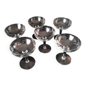 6 vintage champagne coupes in frosted glass.