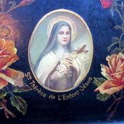 Small Napoleon III tray in painted black chewed cardboard, Sainte Thérèse de Lisieux