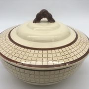 Earthenware tureen "Longchamp – France", Colmar model