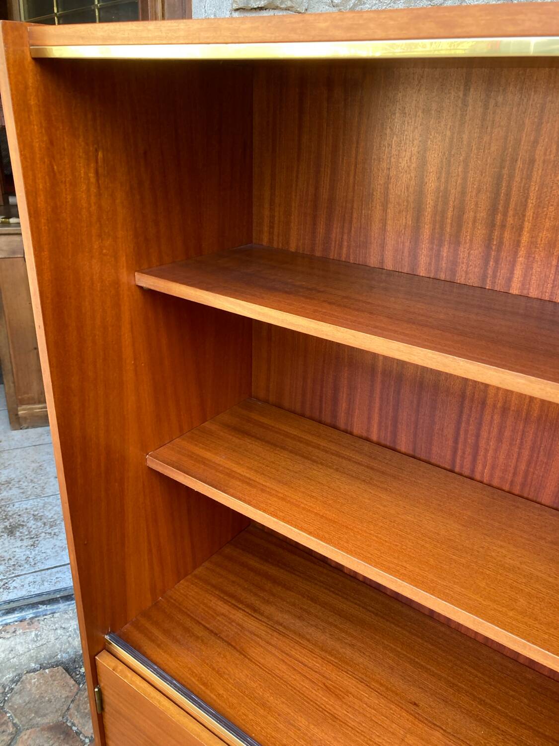 Vintage 1960s display cabinet.