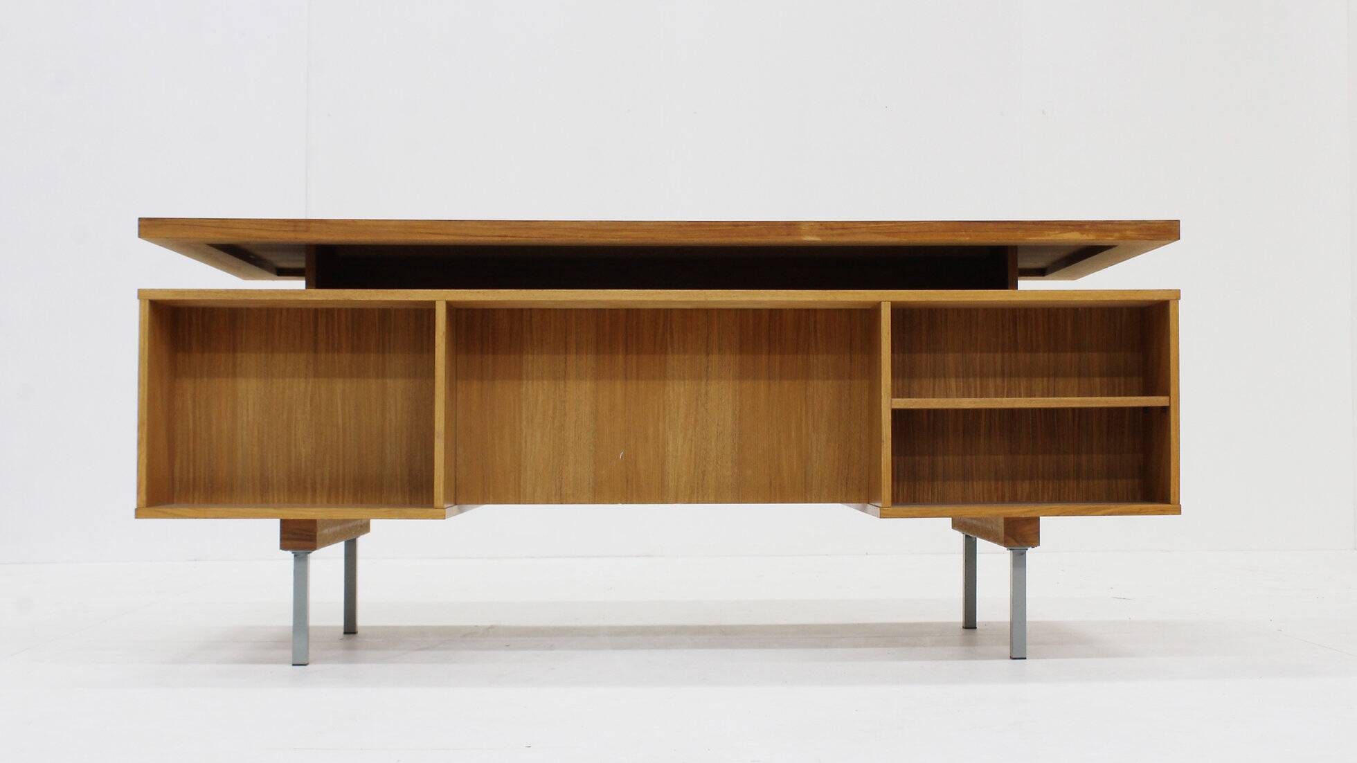 Bureau, Danemark années 1960