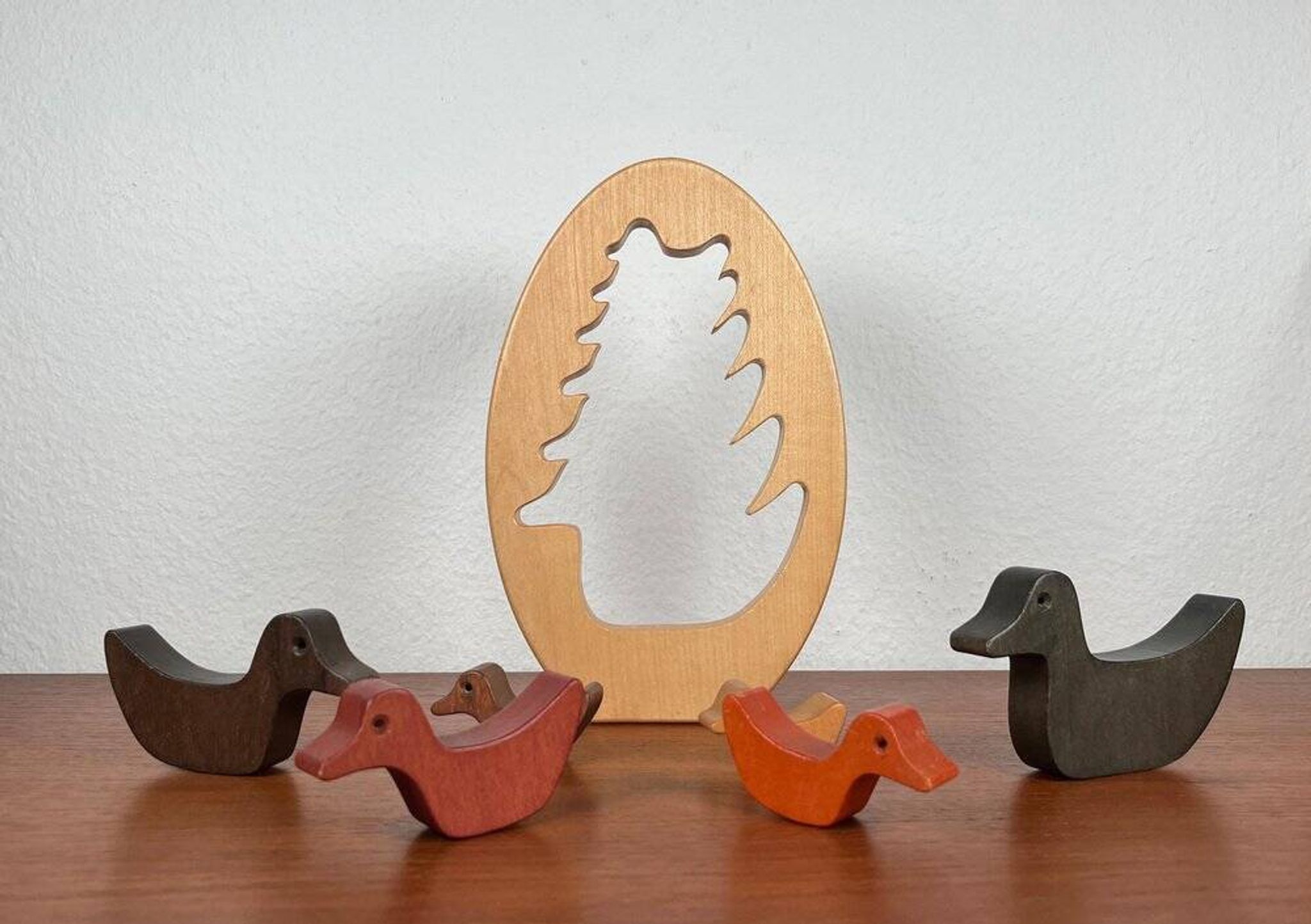 Puzzle en bois vintage avec figurines de canards