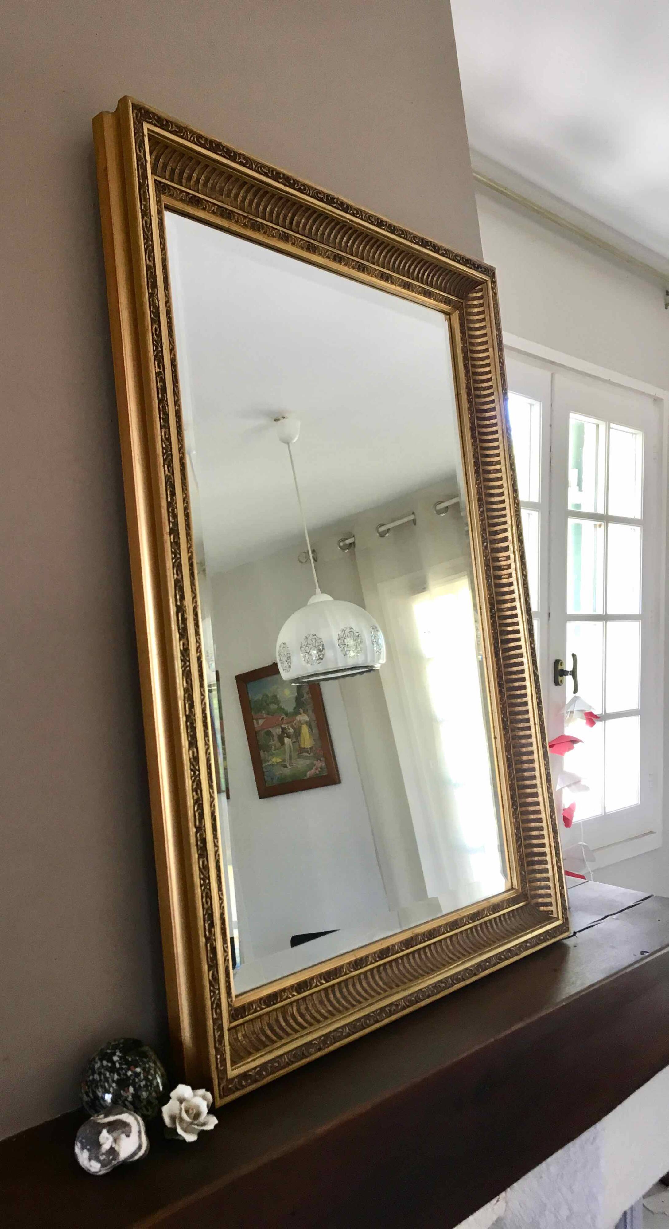 Beveled mirror 81x61cm