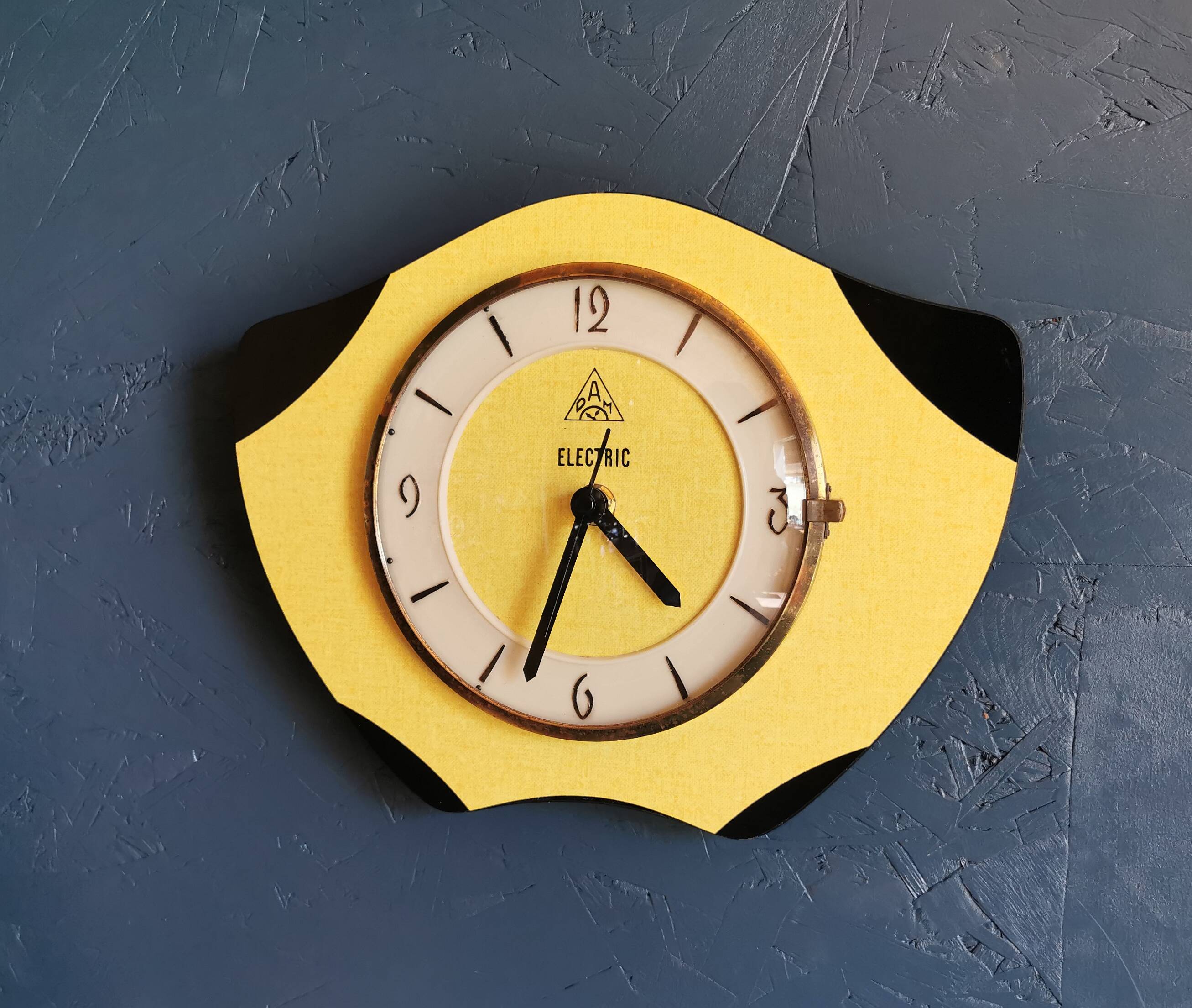 Vintage formica clock silent wall clock 60s "DAM electric yellow black"