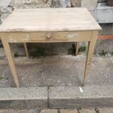 Table de ferme à tiroir