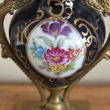 Medicis vase in porcelain