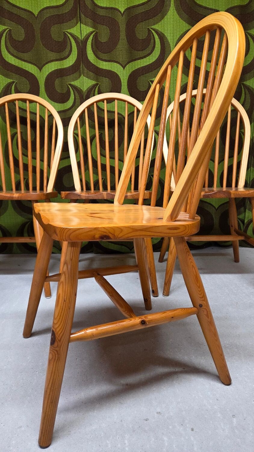 Set of 6 Danish pine chairs 1980