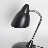 Articulated desk lamp