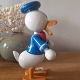 Donald figurine disney
