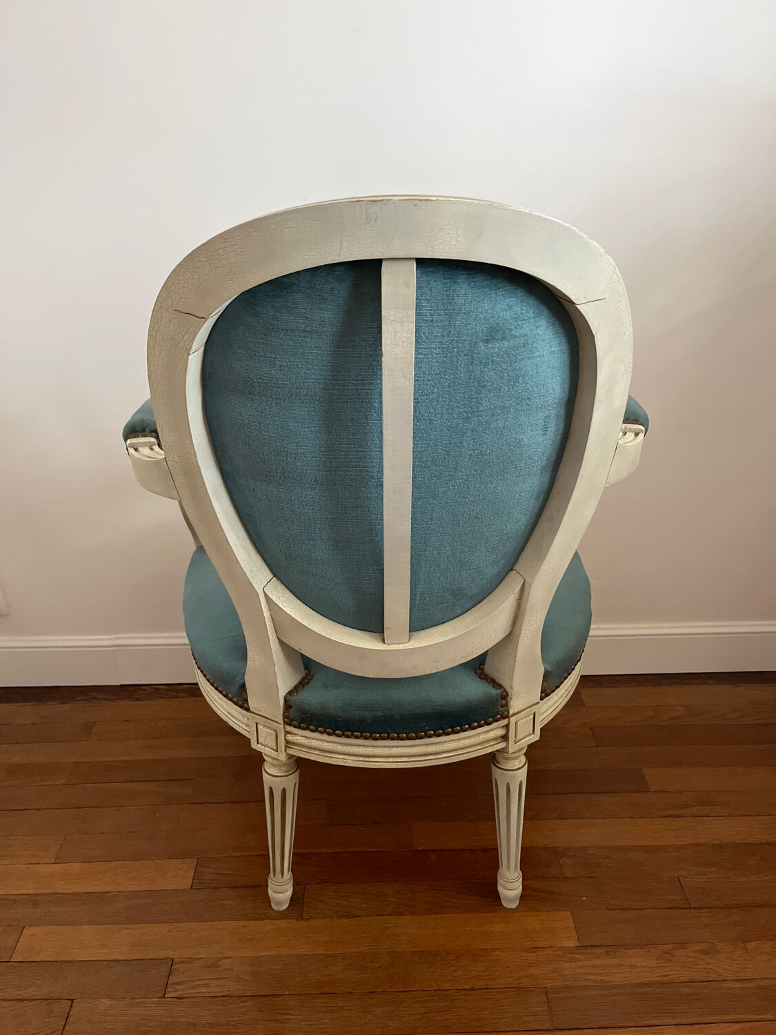 Blue velvet medallion armchair in Louis XVI style