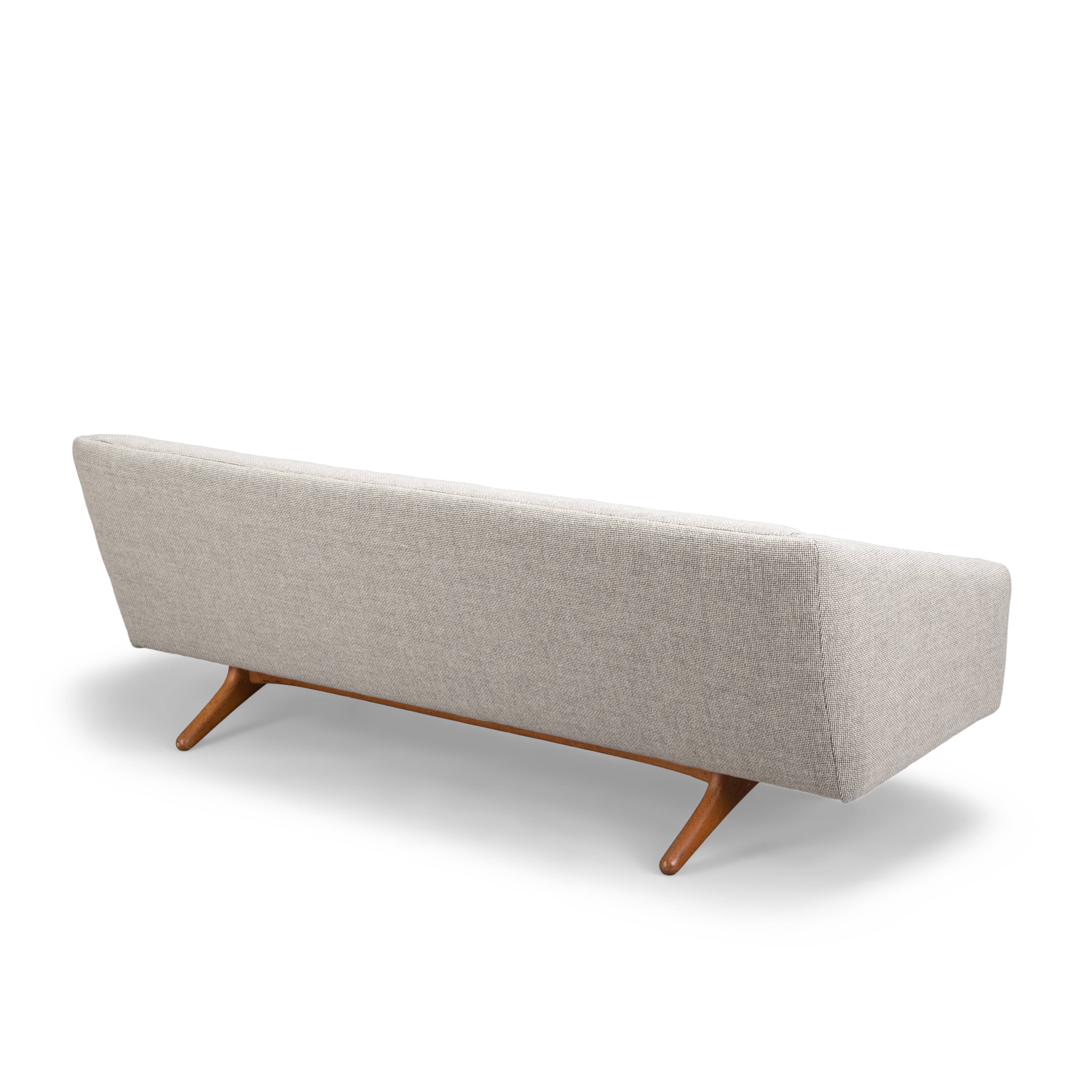Danish midcentury modern ML-90 reupholstered sofa by Illum Wikkelsø for Michael Laursen, 1960s