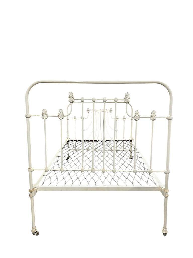 Lit vintage français en fonte : cadre de tête et de pied de lit