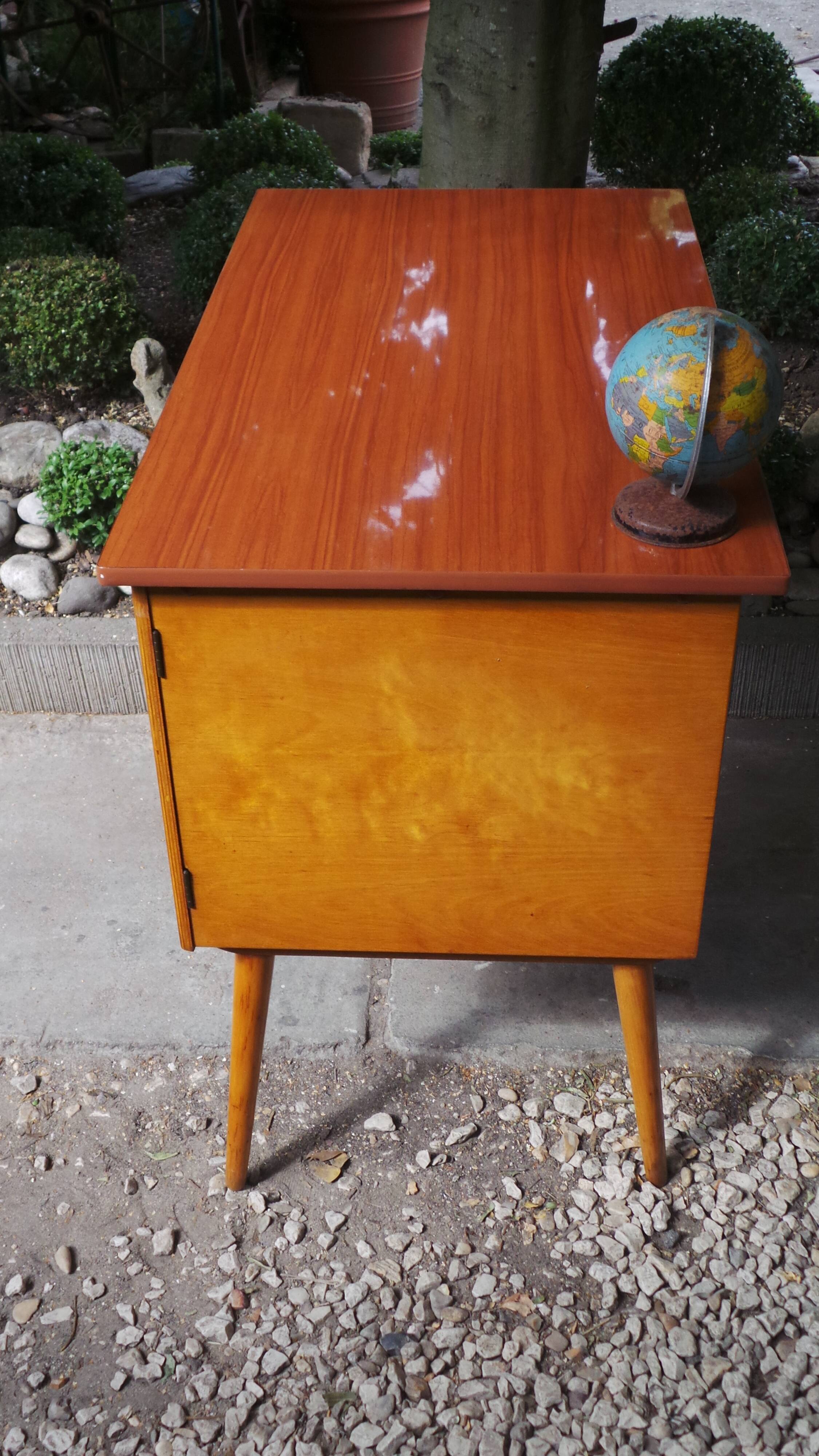 Desk feet compass baumann