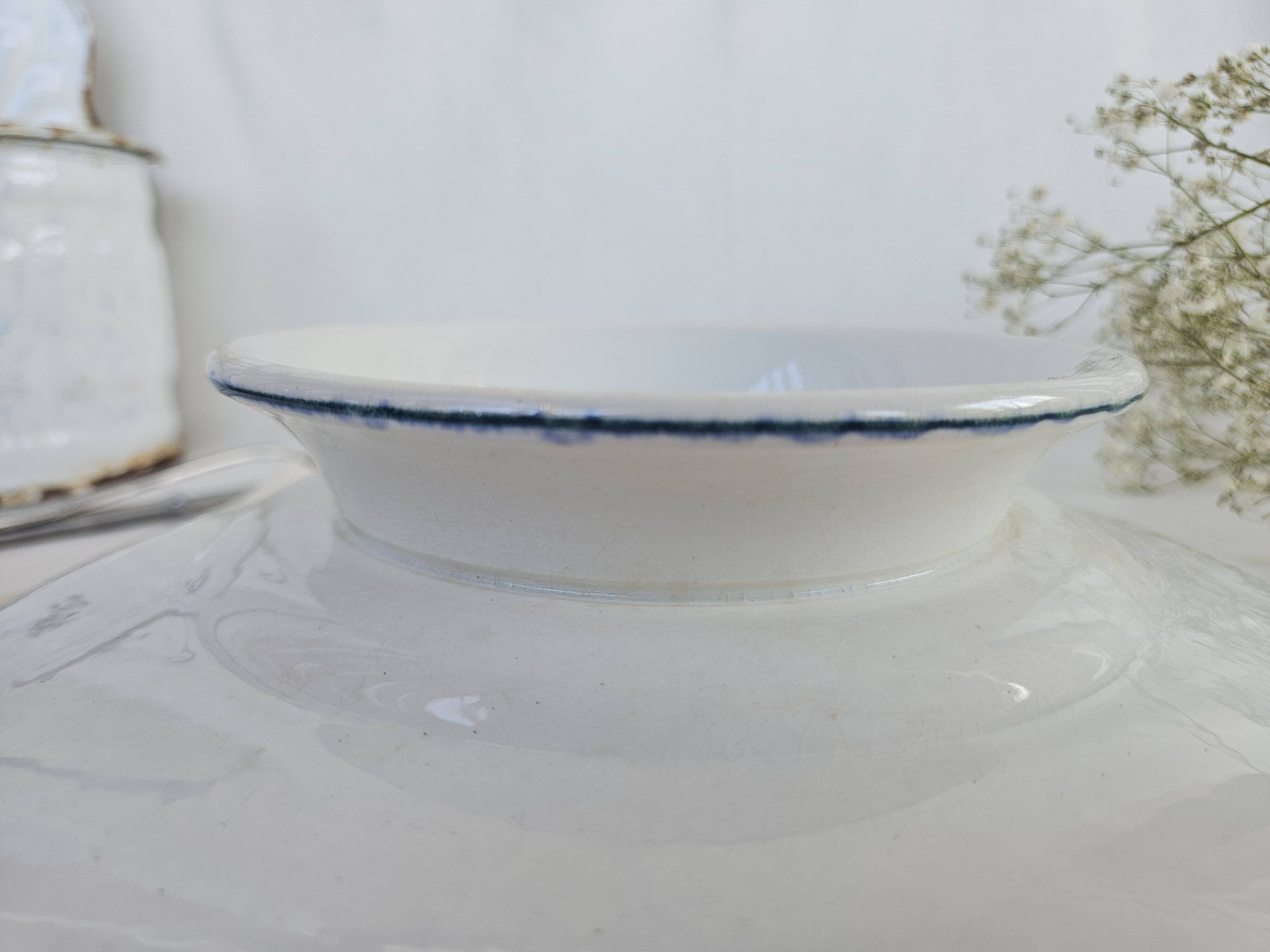 Cup on pedestal Saint Amand ironstone
