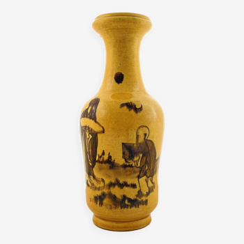 VASE ARTISANAL CHINOIS EN TERRE CUITE ÉMAILLÉE JAUNE, PEINT À LA MAIN