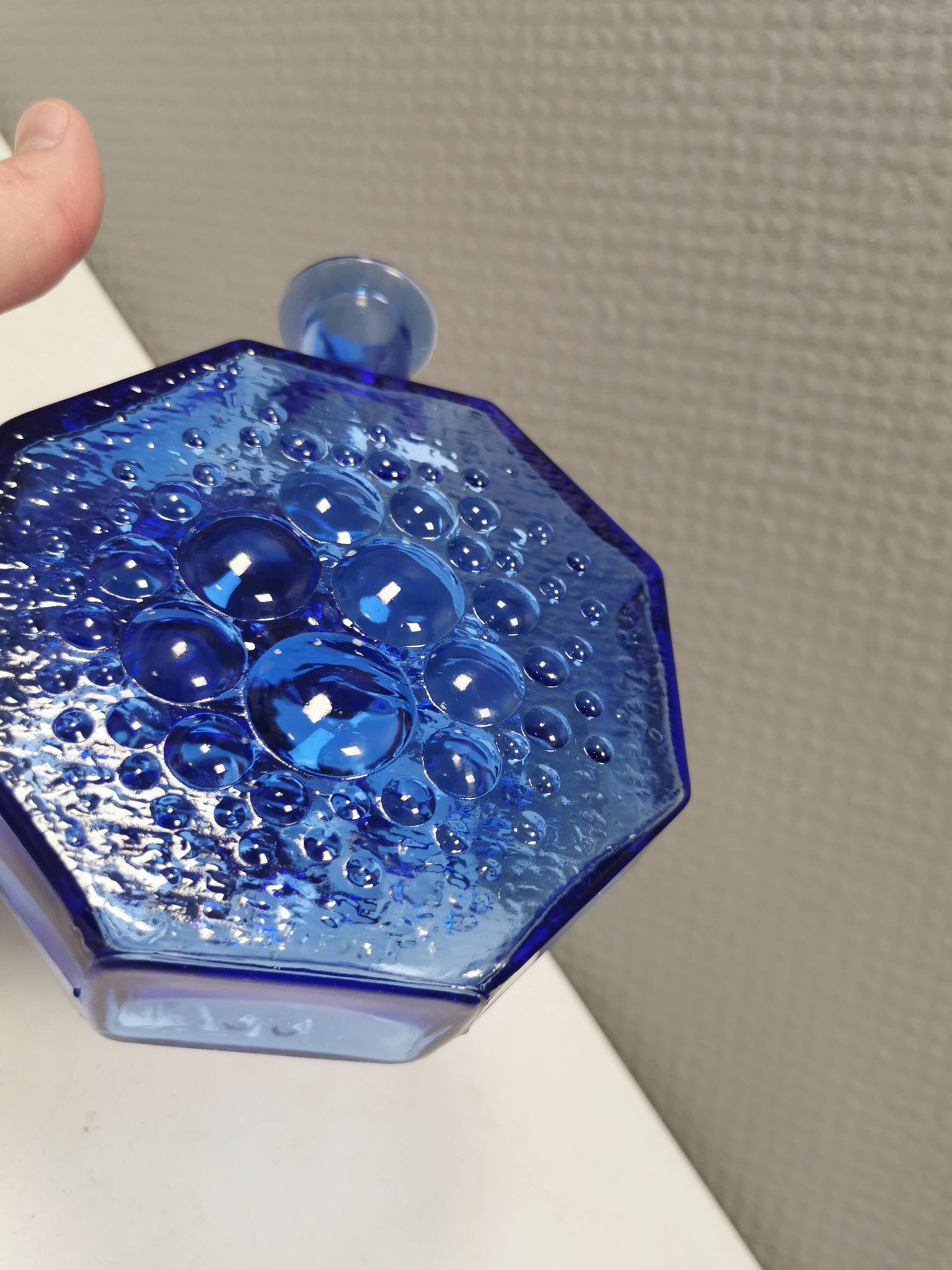 Blue glass vase from Riihimäen Lasi Finland, by Nanny Still.