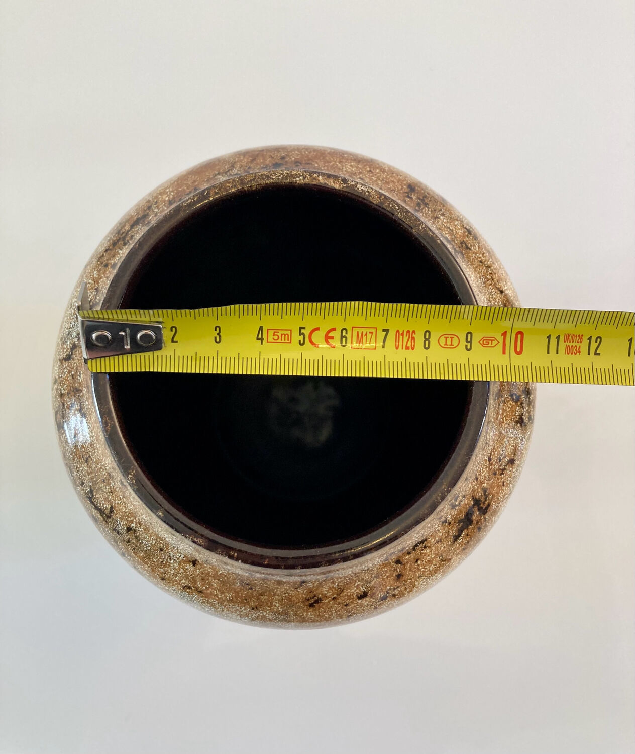 Marbled effect vase in Lunéville earthenware