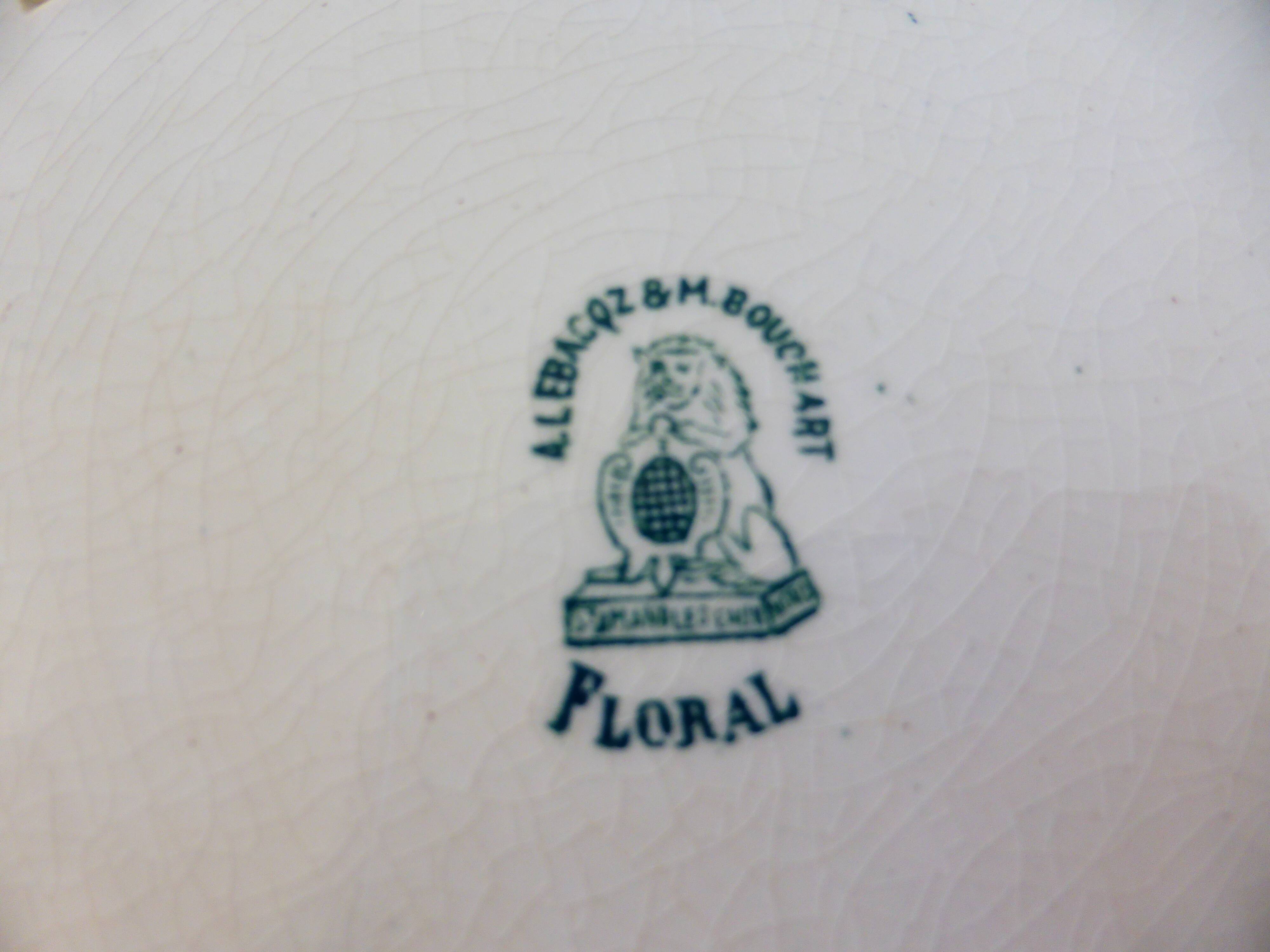 Plat rond A.Lebacqz et M.Bouchart motif Floral