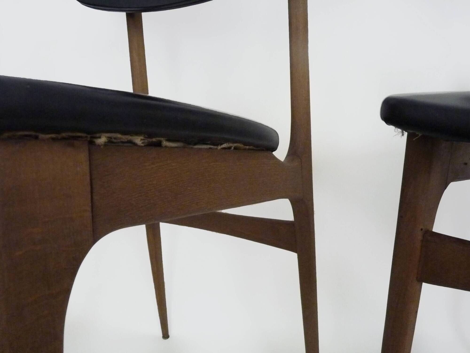 Pair of Scandinavian chairs in beech wood and skai from the 50s