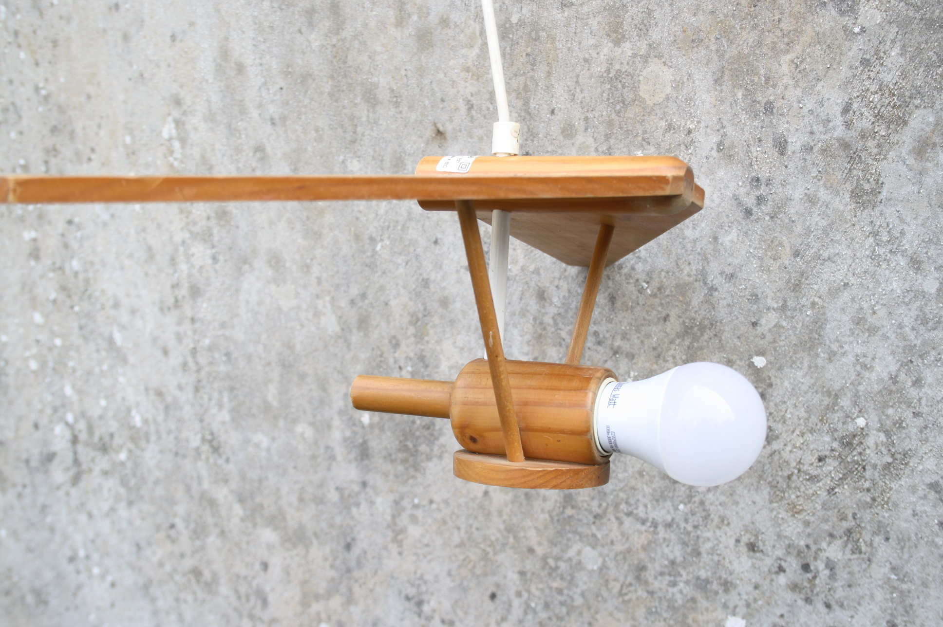 Wooden aircraft suspension