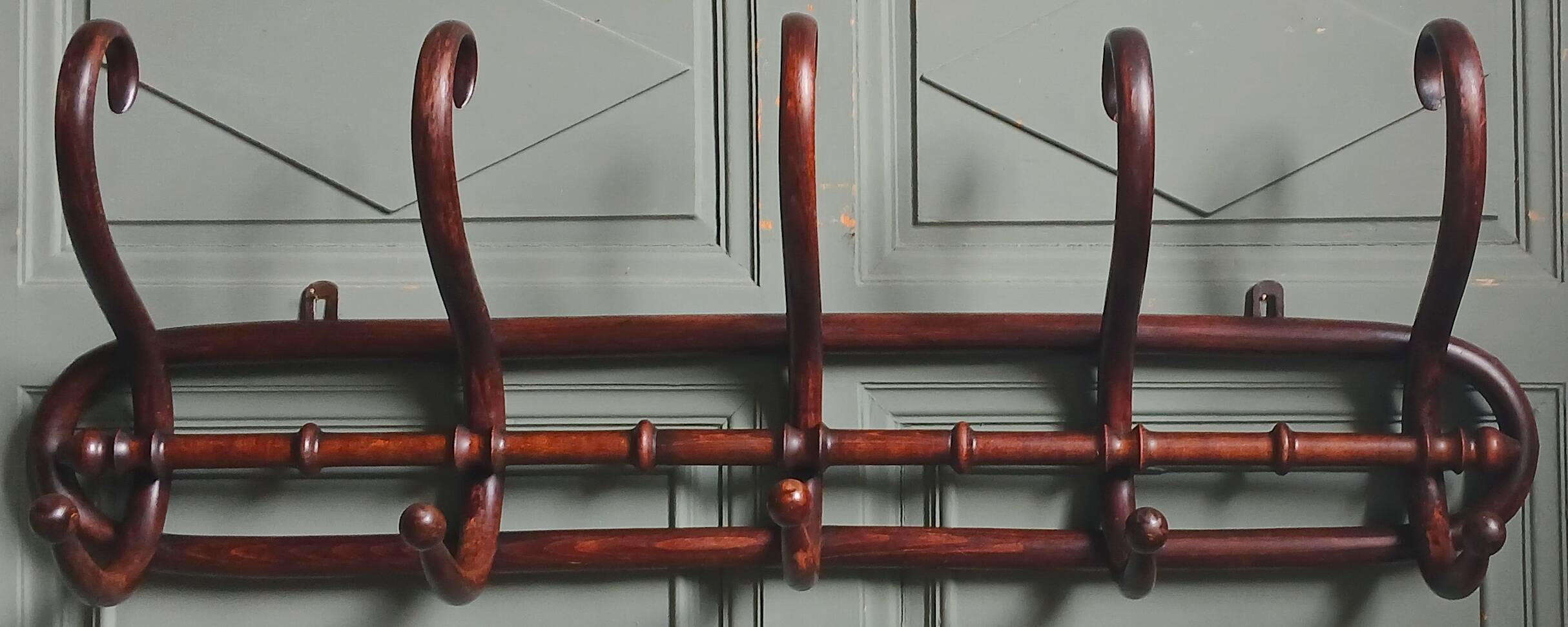 Coat rack / hat stand J&J Kohn no. 1202/5 in bent wood. Vienna 1911