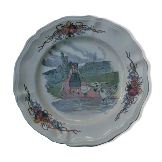 Hollow round dish in Sarreguemines earthenware model Obernai