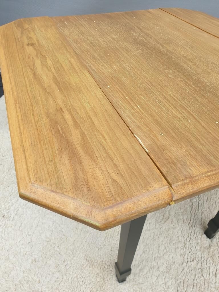 Two-tone kitchen table 2 extensions 1930