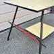 Desserte porte-revues vintage en Formica – Années 60/70