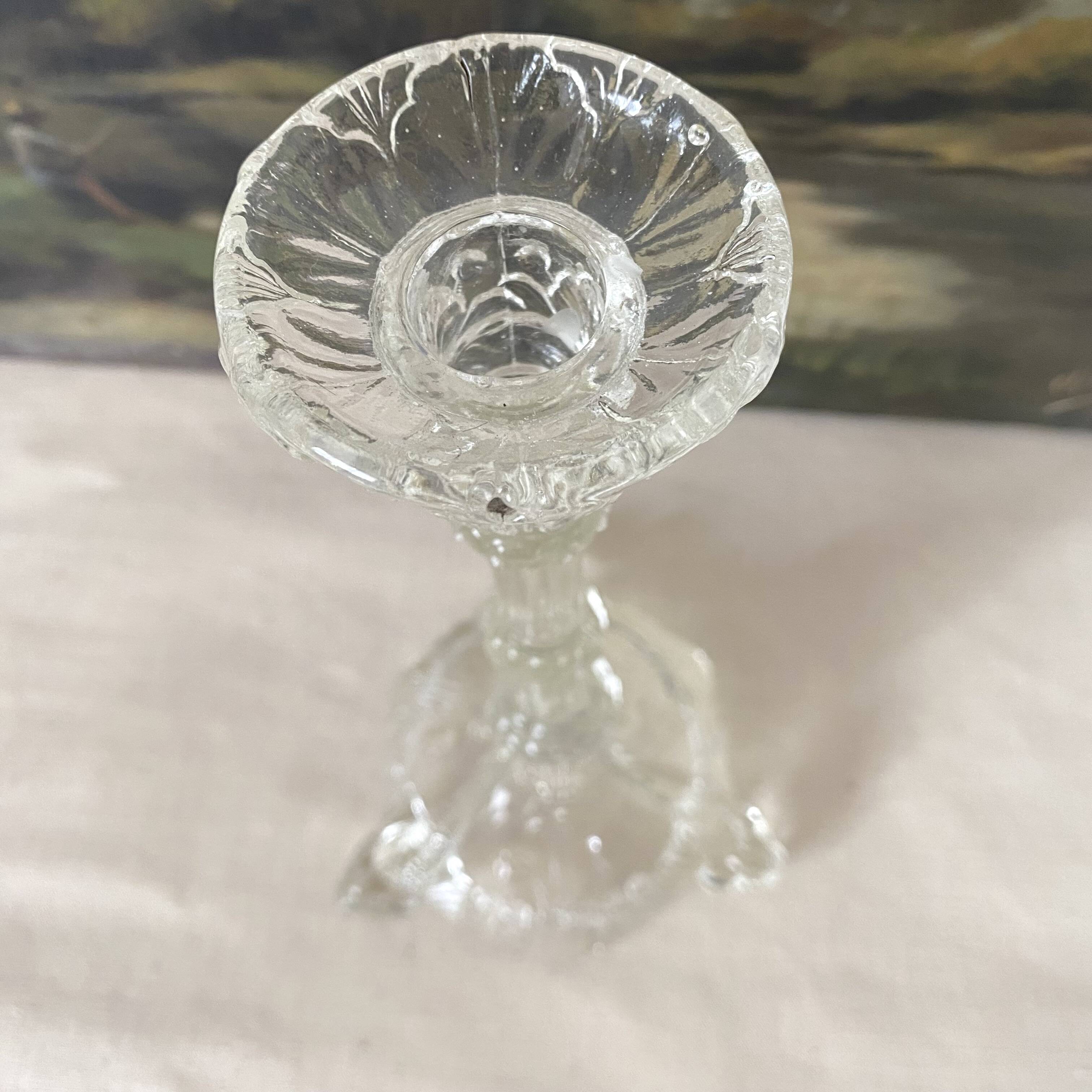 Bougeoir en verre moulé décor poissons